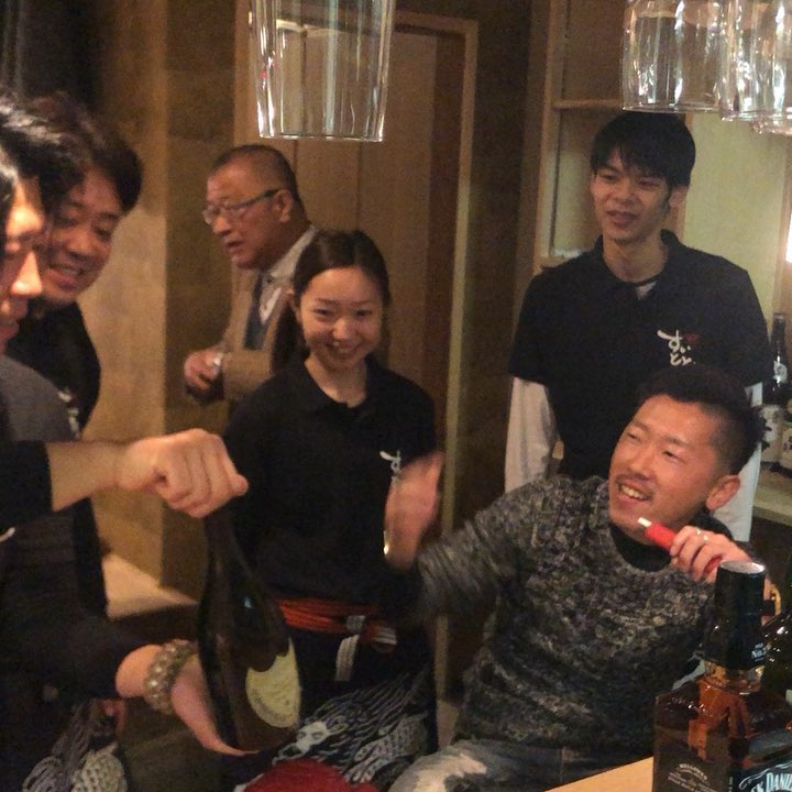 プレオープン初日からドンペリで乾杯していただきました。
ありがとうございます！

沢山の方々からお花も頂きました。
これからもよろしくお願いしますm(_ _)m