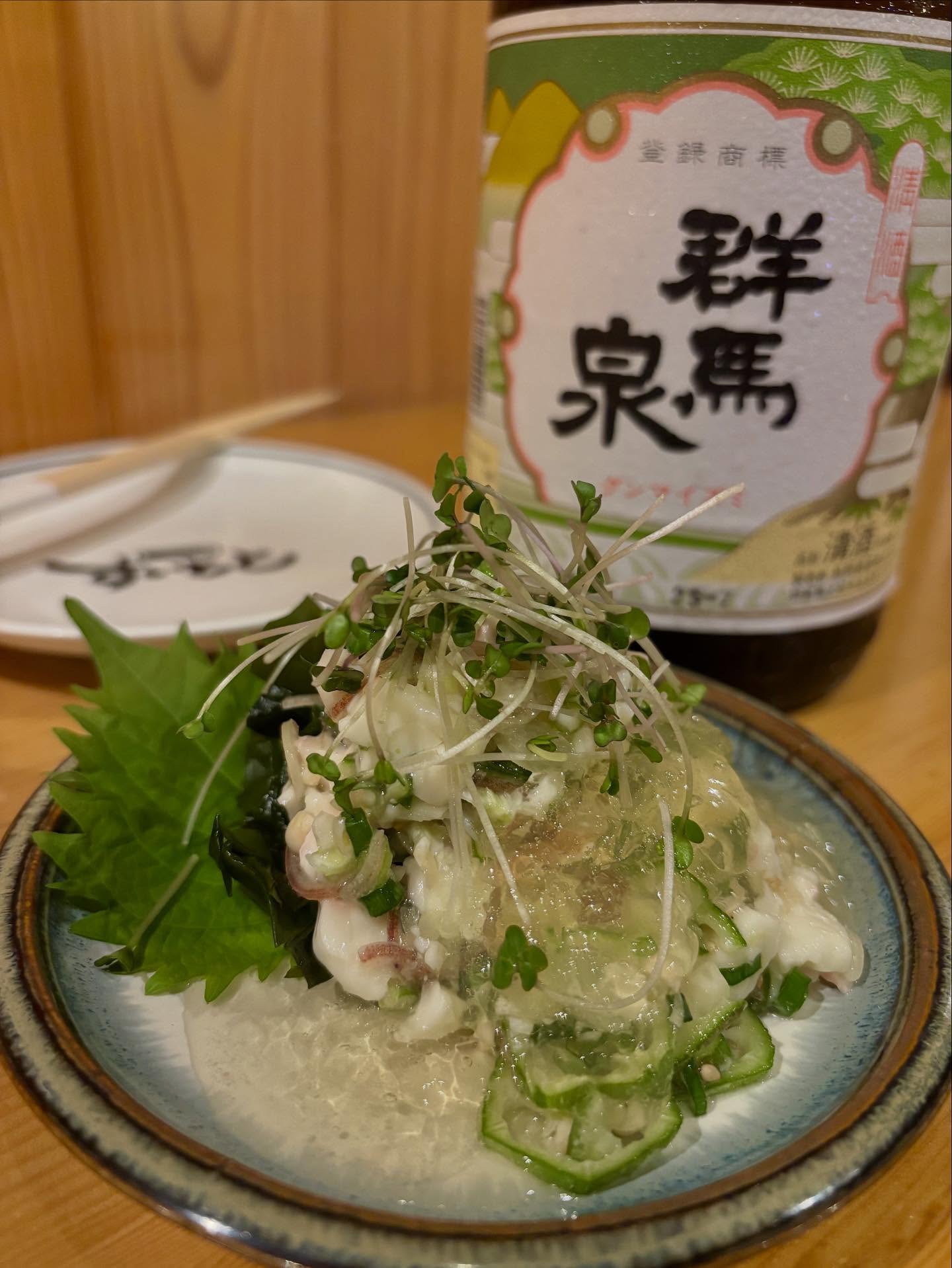 昨日から！
6店舗合同イベント始まりましたー！！
その名も…

「なんいちペアリングさんぽ2025」

各店舗でそれぞれチーズ料理を考案
それに各々合うお酒を提供して
“ペアリング＝２つのものを組み合わせてより美味しくしたもの”
を楽しんでもらって
スタンプラリーみたいに飲み歩きしてもらおう！
というこちらの企画！！

各店舗の商品ご案内！

BEER BAR BREAK
◇ビールとチーズで本気のマリアージュ！
・山羊チーズ茶臼岳のはちみつ添え&シメイホワイト
@beerbarbreak
山羊の香りとビールの香りが良く合いますよ！

osteria enato
◇無添加チーズみのりをたっぷり使用したライスコロッケとナチュラルワイン
・アランチーニ&オレンジワイン
@osteria_enato 
ナチュラルワインと炭火焼きのお店。マスターのイタリア愛がはんぱない。彼のこだわり感、とても好きです。

喫茶喫酒　Mahoroba
◇結果、美味しければいいの！
・みょうがと生姜と燻製塩と例のチーズでお米チップスサンド&タリスカーかカリラでどうっすか？
@cafe_and_bar_mahoroba
大人な雰囲気で落ち着いて飲めるスタンダードなバー。マスターがよく喋ること喋ること。でもそれがいいんだよ、この店は。

BAR Sally more
◇カクテルとチーズにお醤油！？
・豆腐みたいなチーズのお醤油カプレーゼ&彩天と醤油とフレッシュトマトのカクテル
@bar.sallymore
去年オープンした比較的新しいお店。カクテル全国大会銅賞の実力者。なんかこの人、いちいちオシャレやん。

すいとと
◇チーズの旨味が寒鰤にっ！？
・ウォッシュチーズの塩なめろう&群馬泉　熱燗
@suitoto1176
日本酒と鮮魚のお店。鮮魚は、小田原、北海道、長崎から仕入れております。

チーズを愛するWine&Bar Jerez
◇カクテルを作ってみました
・山羊フレッシュチーズ朝日岳とスモークサーモンのバゲットサンド&茶葉とオリーブ油で改造したジントニック
@wine_bar_jerez
スペインの小皿料理も美味しいチーズのお店。チーズの大会で日本3位のやばい人。チーズもお酒全般も詳しすぎる。なんでそんなに勉強家なの？

各分野のプロフェッショナルがチーズと最高のお酒をセレクト！
君はどの組み合わせが好き？
是非、巡ってみてください(//∇//)