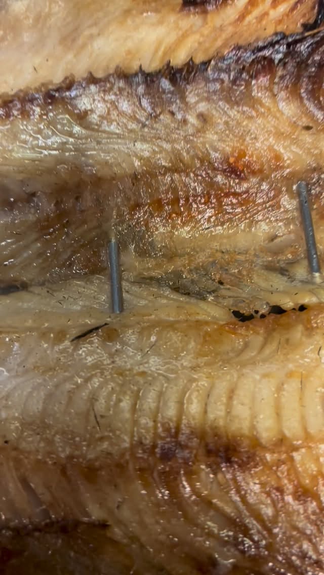 北海道から届いたホッケを自家製で干しました(//∇//)
縞ホッケでなく真ホッケです！！
肉厚でホッケの味がジューシーで濃いです(//∇//)
定期的に作っていますが数量限定なのでお早めに…