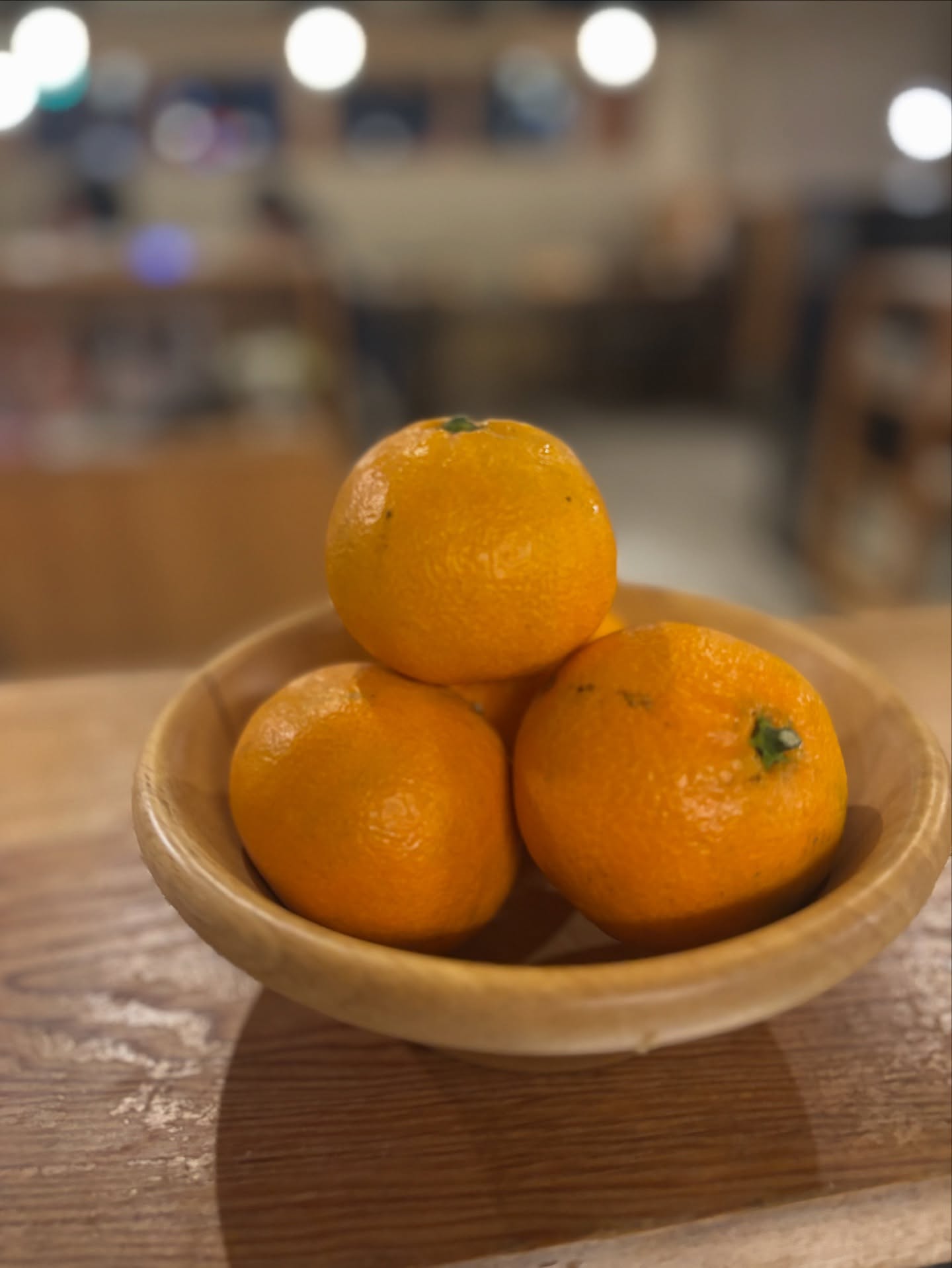 山野井ファームよりみかんが届きました(//∇//)
さてどんなおつまみにしようかな…
できればみかんがメインがいいなって思ってますが中々思いつきませんね…
みかんおつまみ乞うご期待！！